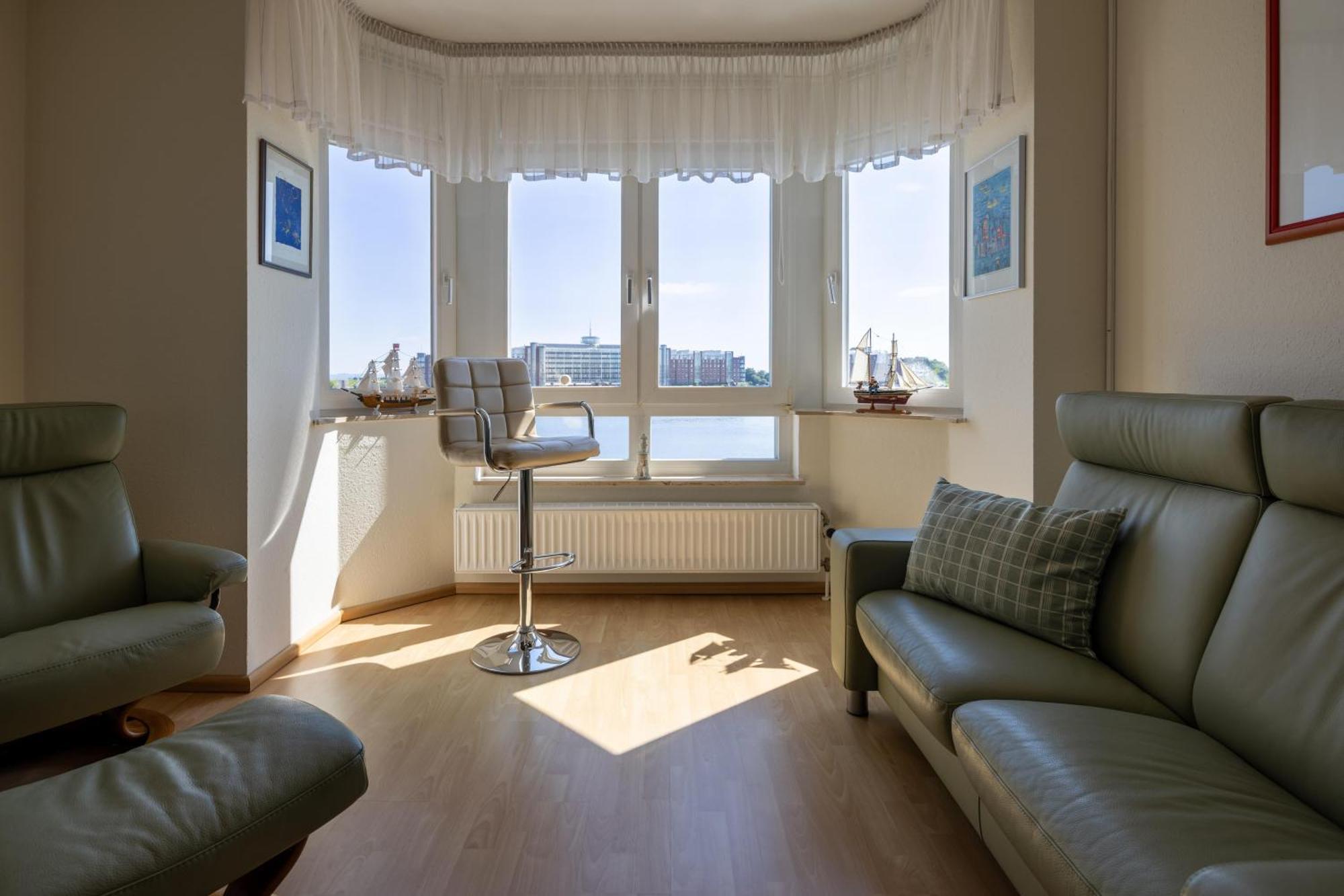 Gemuetliche Ferienwohnung Mit Meerblick Direkt Am Hafen Wilhelmshaven Exterior foto